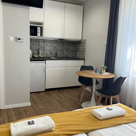 Illa Apartments Eger Bagian luar foto