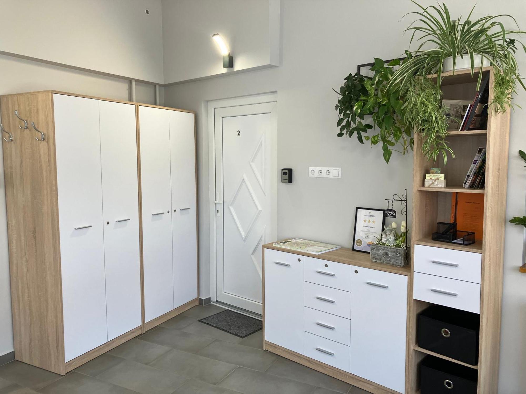 Illa Apartments Eger Bagian luar foto