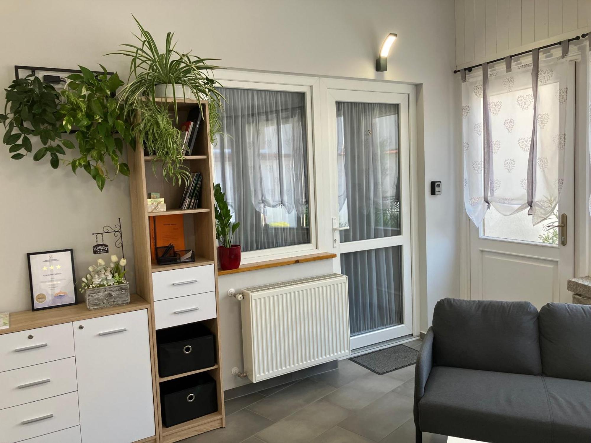 Illa Apartments Eger Bagian luar foto