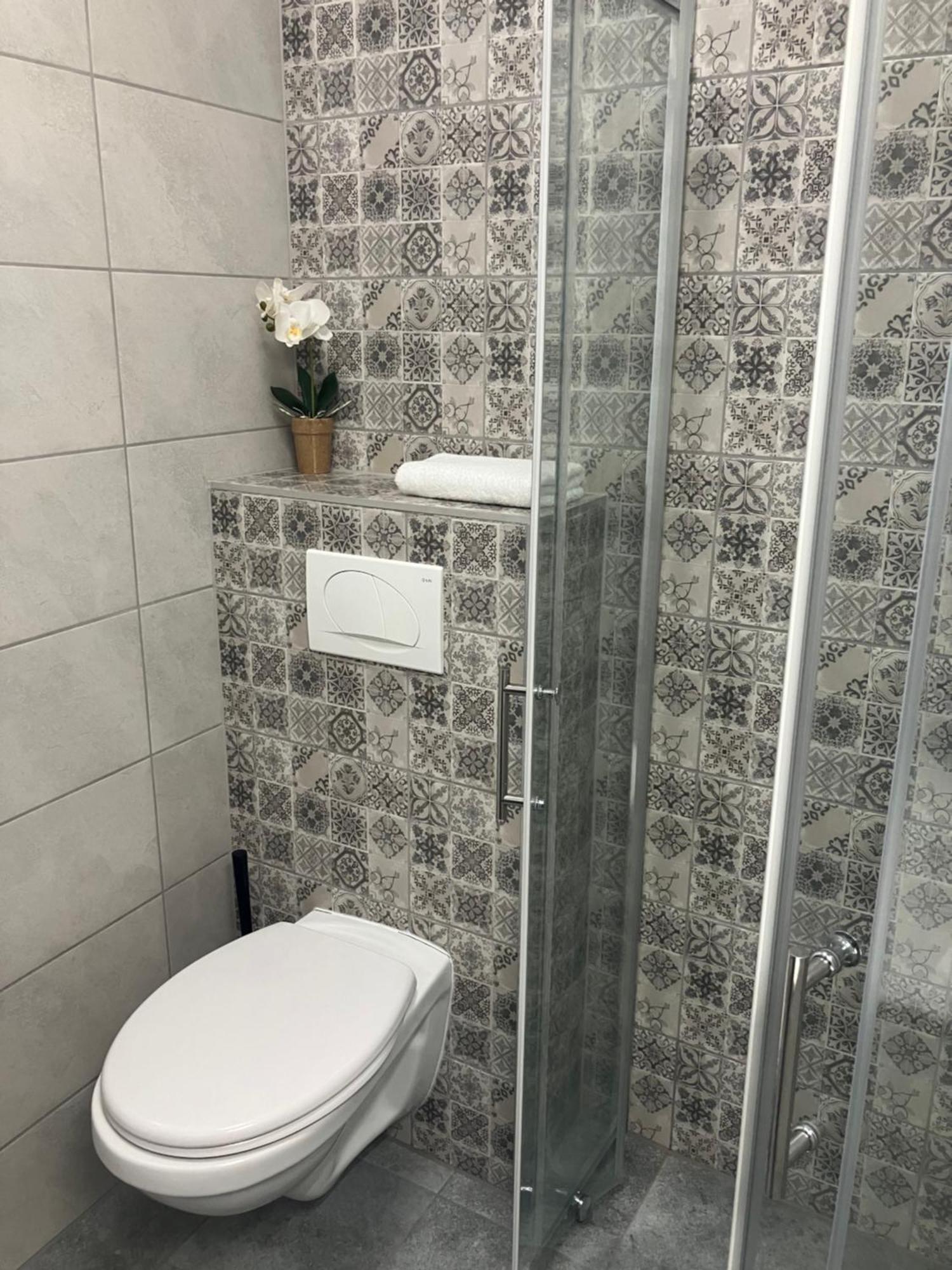 Illa Apartments Eger Bagian luar foto