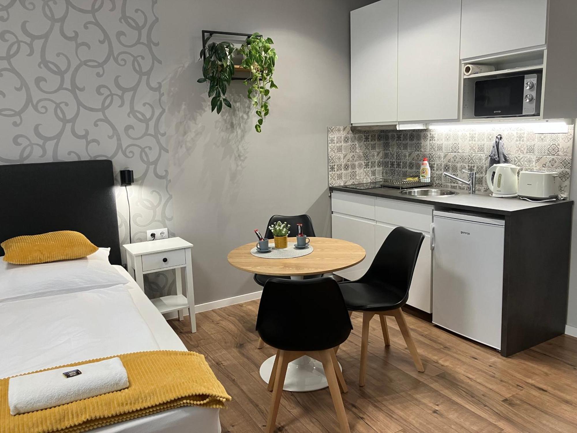 Illa Apartments Eger Bagian luar foto